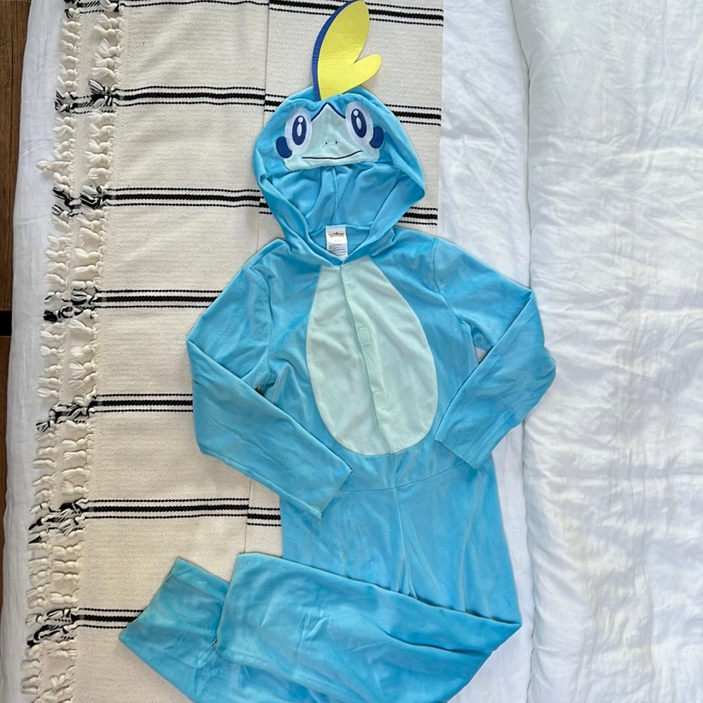 Pokémon Sobble costume, size M (7-8)